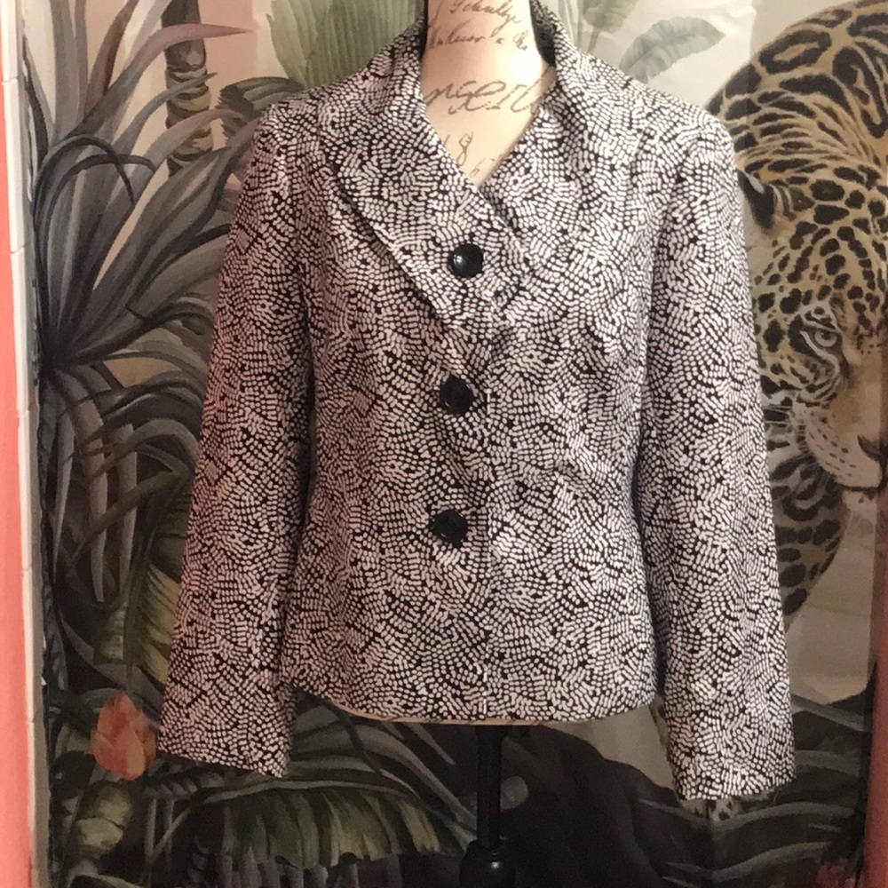 EMILY CLASSIC BLACK & WHITE SATIN LINED BUTTON FRONT JACKET SIZE 8
